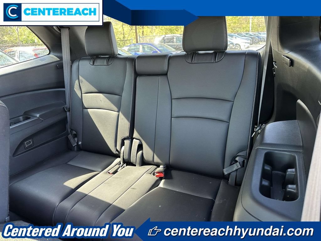 Used 2022 Honda Pilot TrailSport image 11