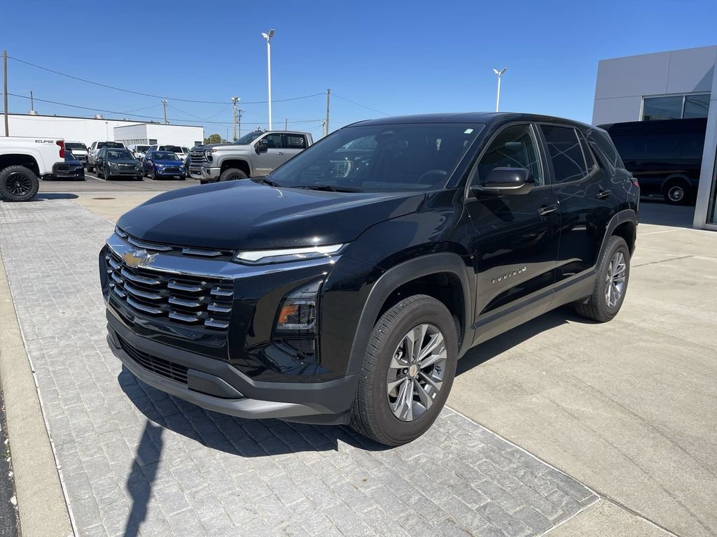 New 2026 Chevrolet Equinox LT w/ Convenience Package II FWD image 3