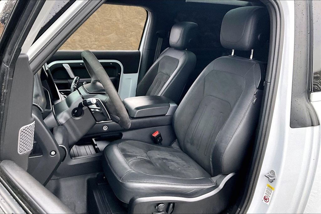 Used 2022 Land Rover Defender 90 Carpathian Edition image 22