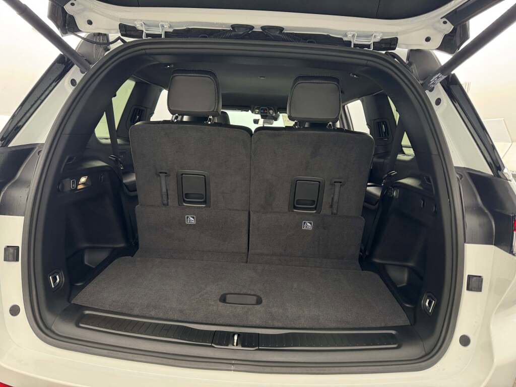 New 2025 Jeep Grand Cherokee L Limited image 26