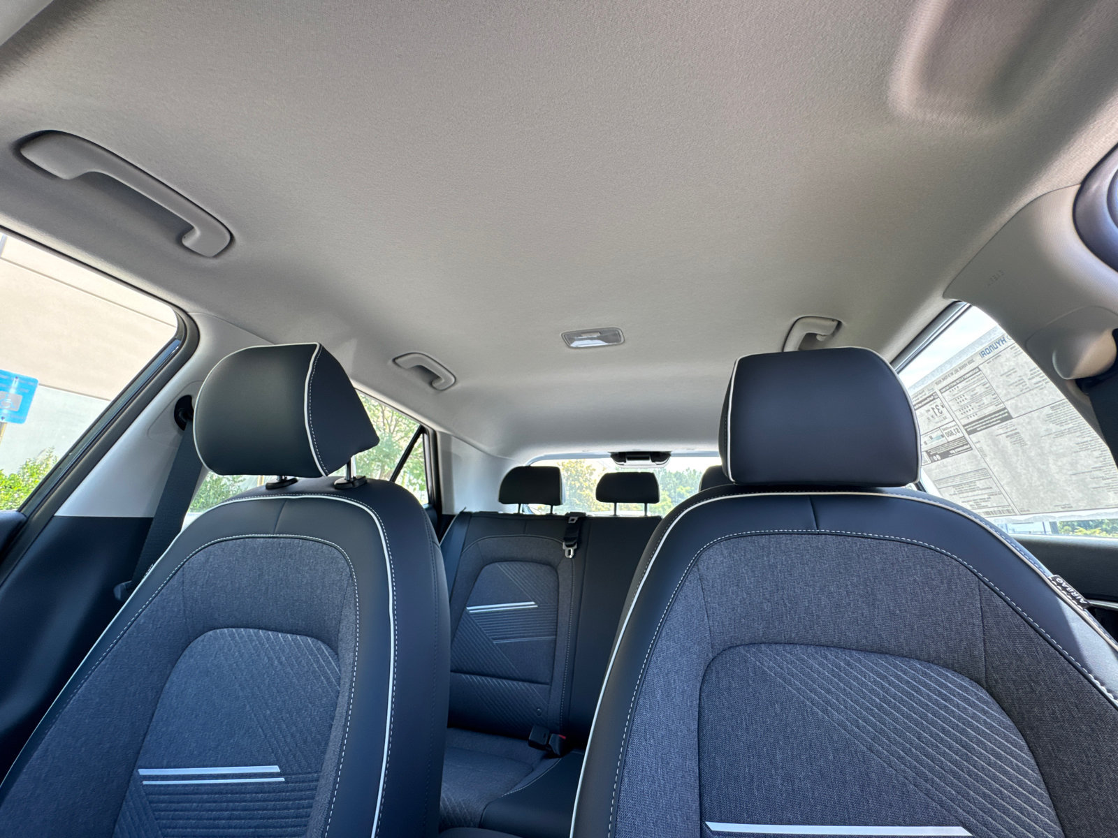 New 2026 Hyundai Venue SEL FWD image 32