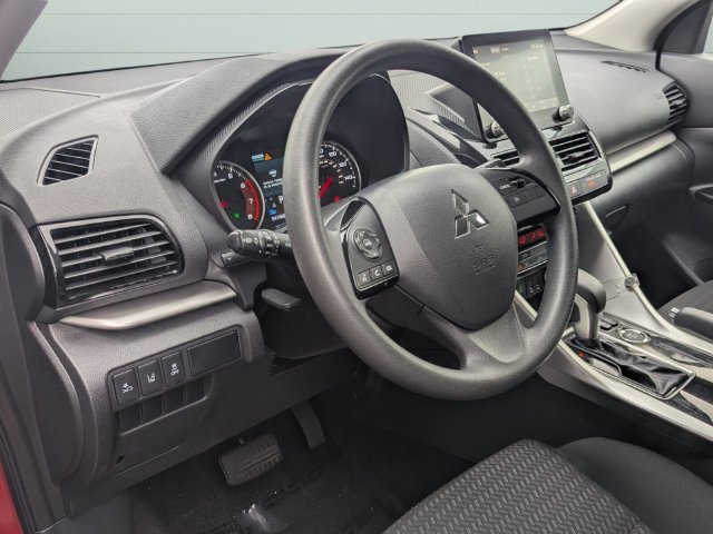 Used 2025 Mitsubishi Eclipse Cross AWD image 11