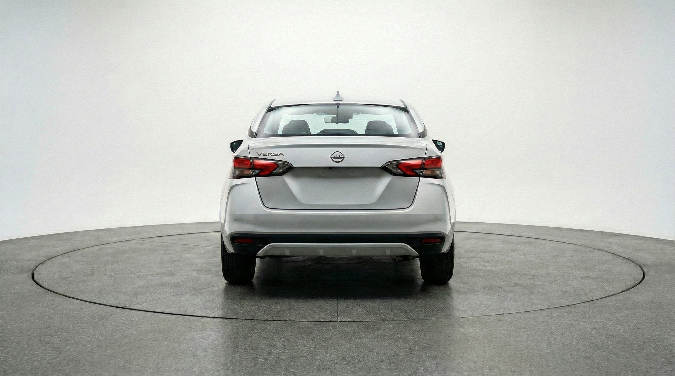 Used 2025 Nissan Versa SV image 7