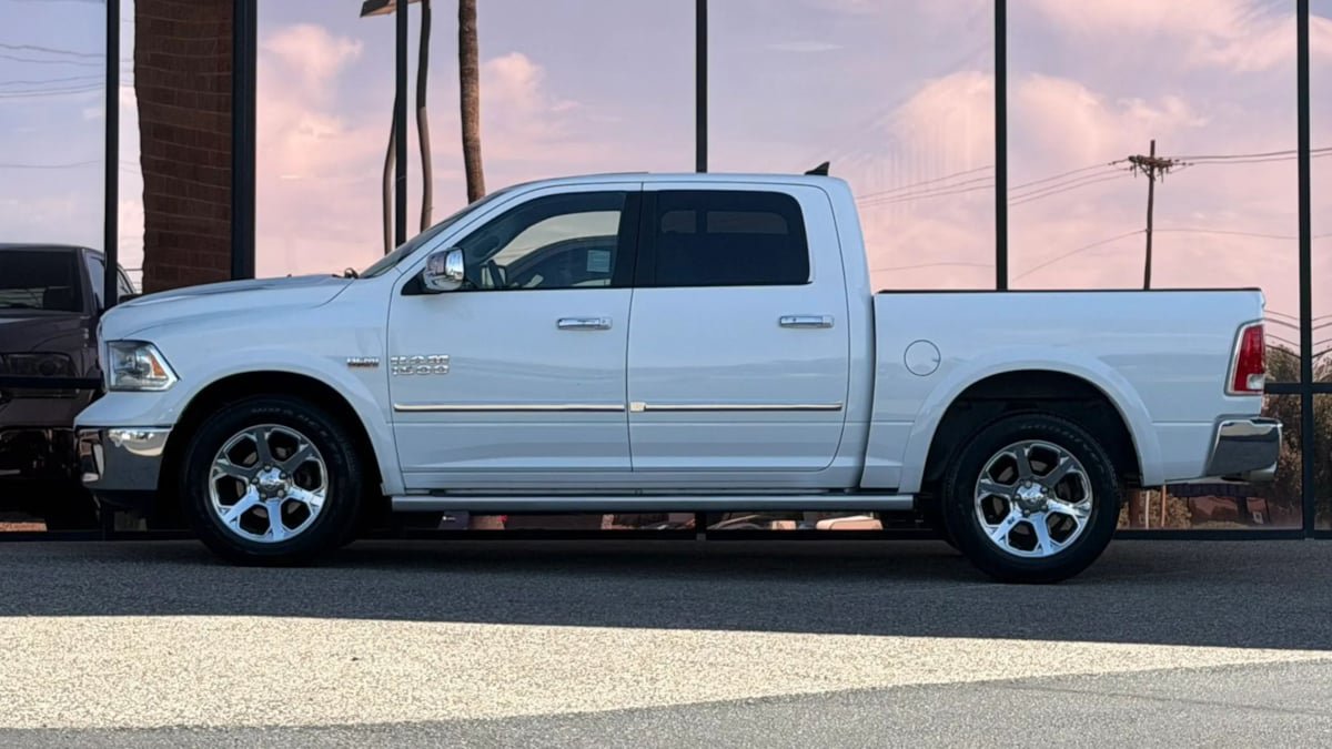 Used 2016 RAM 1500 Laramie w/ Convenience Group AWD/4WD image 5