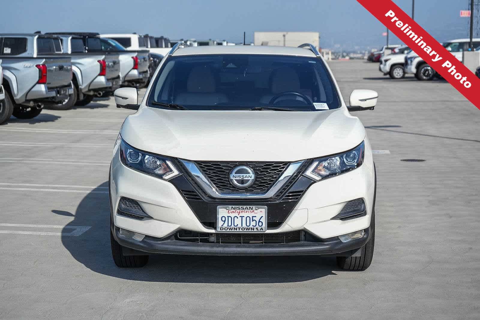 Used 2022 Nissan Rogue Sport SV w/ Technology Package FWD image 2