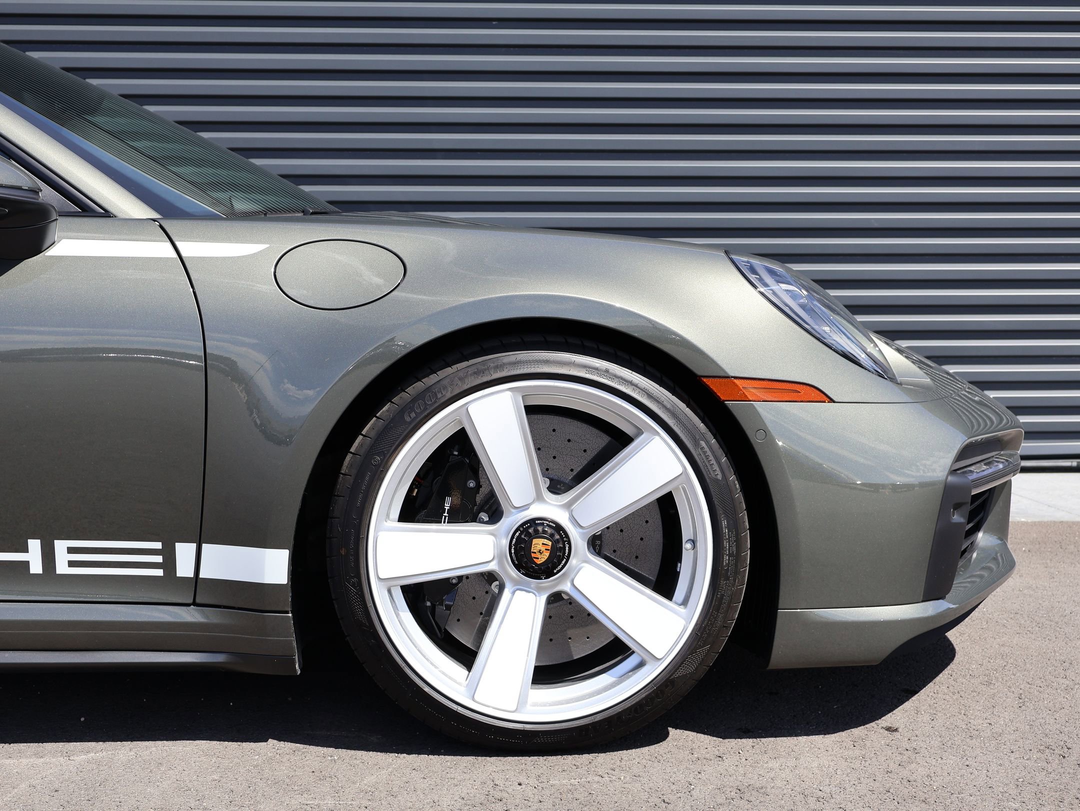 Certified 2025 Porsche 911 Turbo AWD/4WD image 12