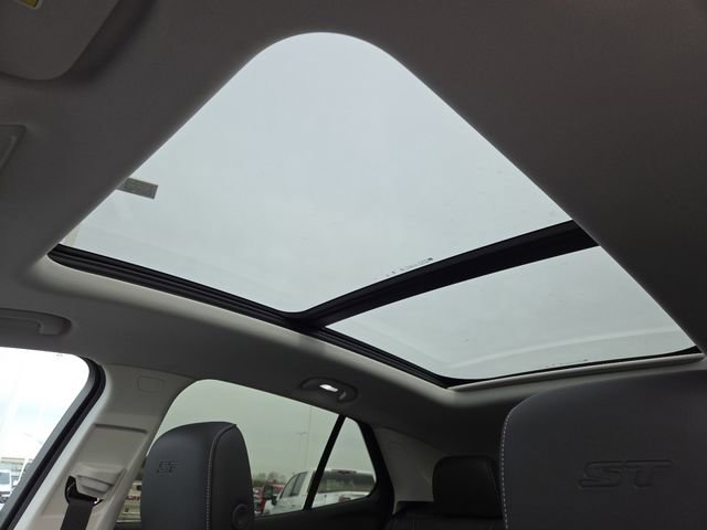 New 2026 Buick Envision Sport Touring image 3