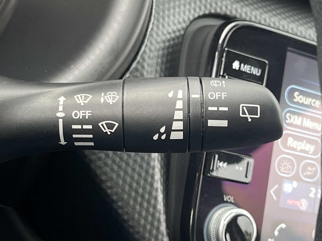 Used 2023 Nissan Kicks SV FWD image 39