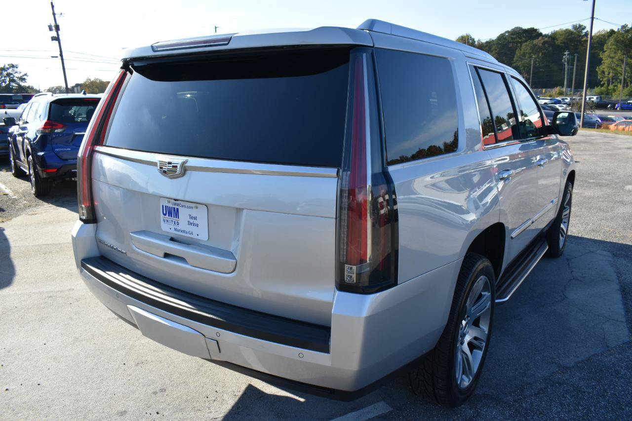 Used 2016 Cadillac Escalade Luxury AWD/4WD image 6