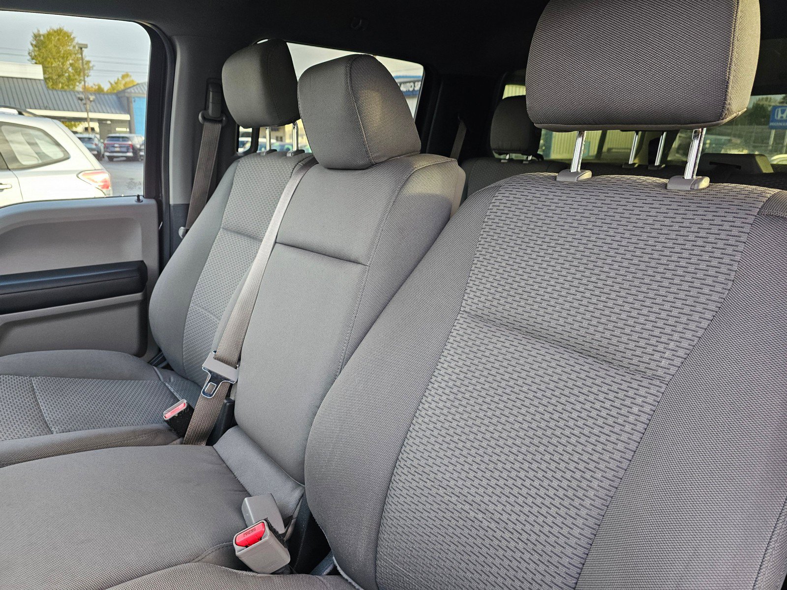 Used 2016 Ford F150 XLT image 30