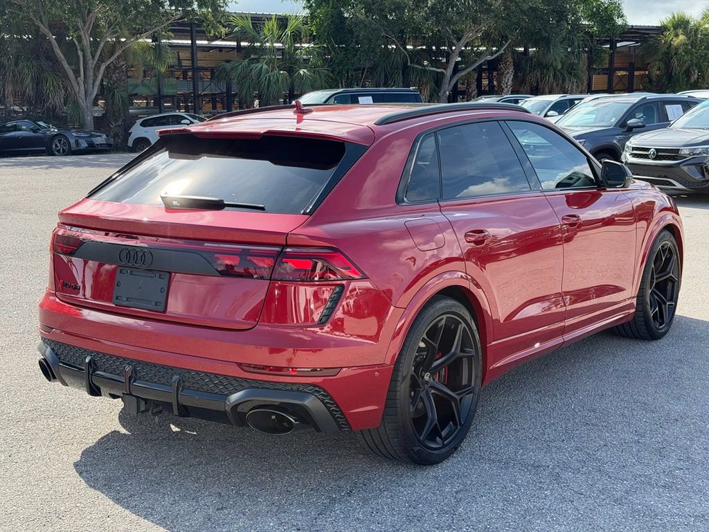 Certified 2025 Audi RS Q8 performance AWD/4WD image 3
