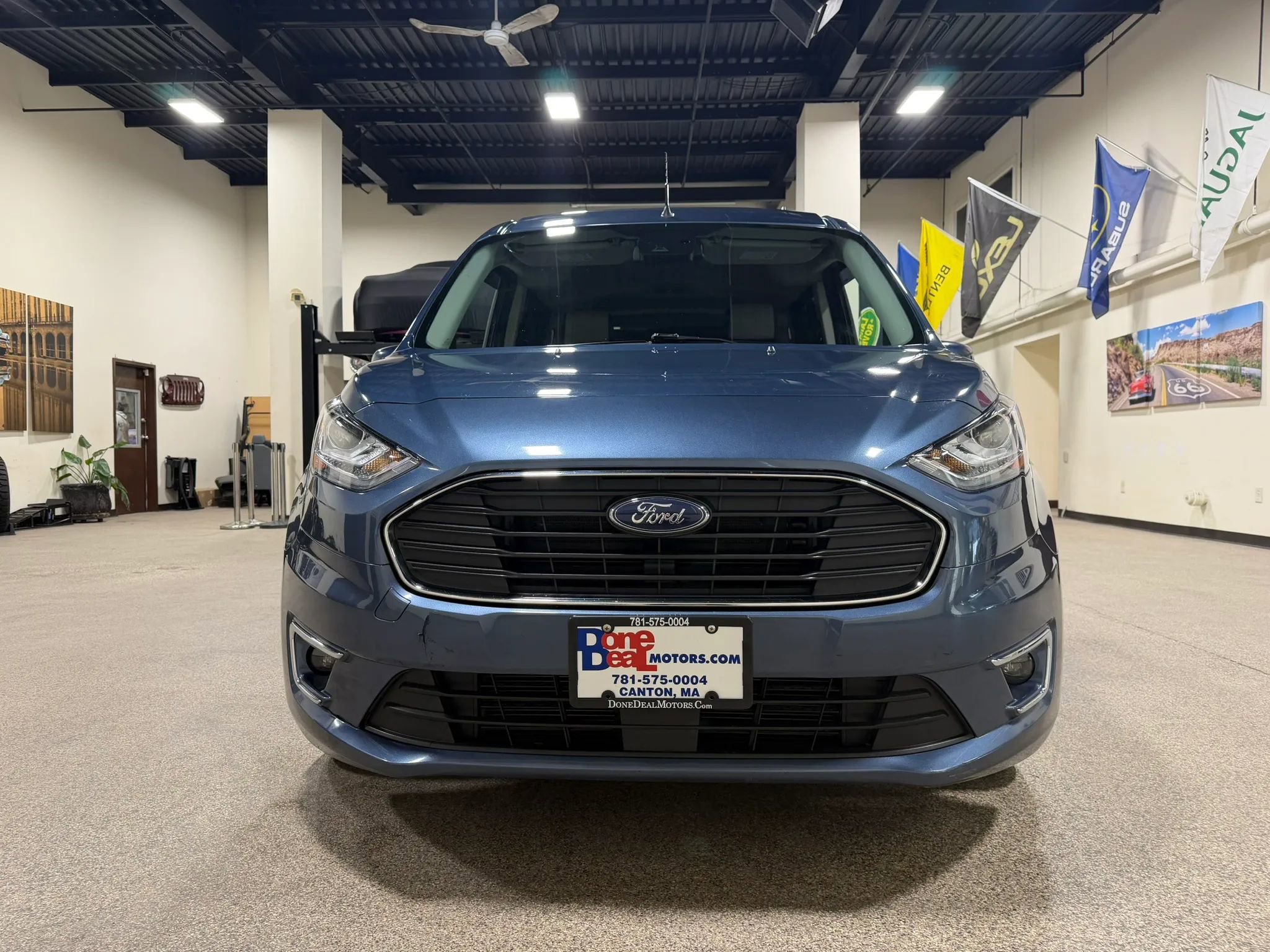 Used 2021 Ford Transit Connect Titanium w/ Trailer Tow Package FWD image 2