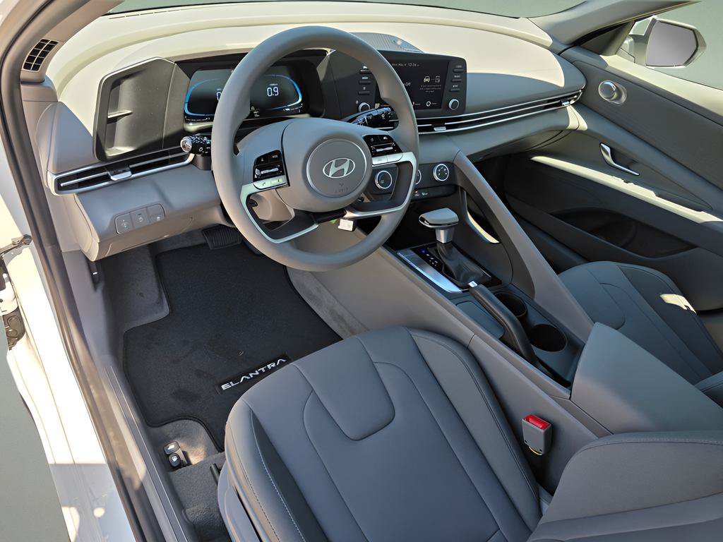 New 2026 Hyundai Elantra SE FWD image 14