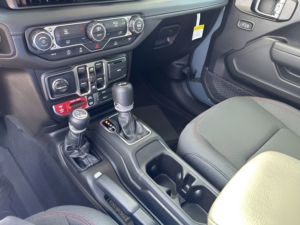 New 2026 Jeep Wrangler Unlimited Rubicon AWD/4WD image 36
