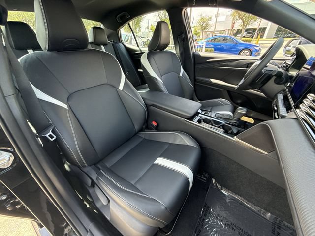 Used 2026 Toyota Camry SE FWD image 26