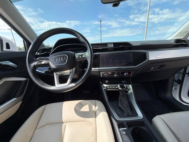 Used 2020 Audi Q3 2.0T Premium w/ Convenience Package AWD/4WD image 25