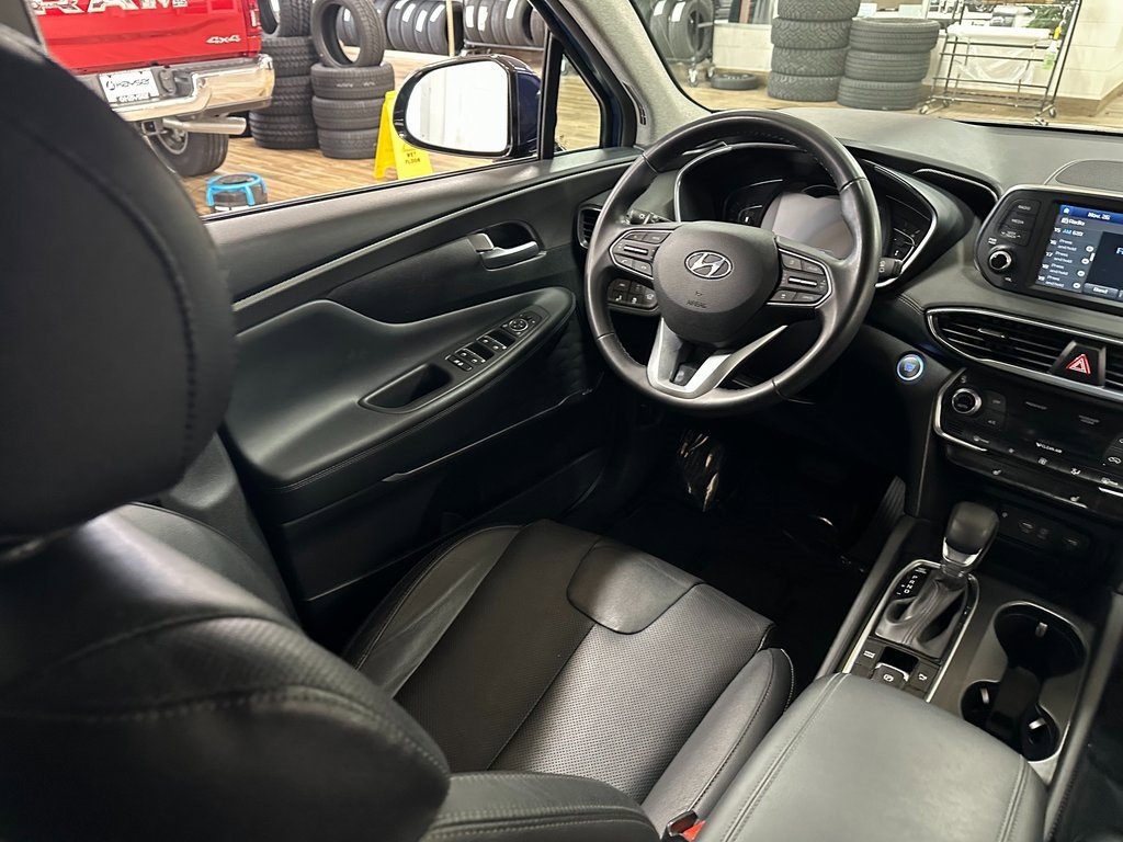 Used 2020 Hyundai Santa Fe SEL w/ Convenience + Premium Package image 16