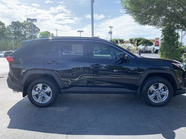 Certified 2025 Toyota RAV4 LE AWD/4WD image 9