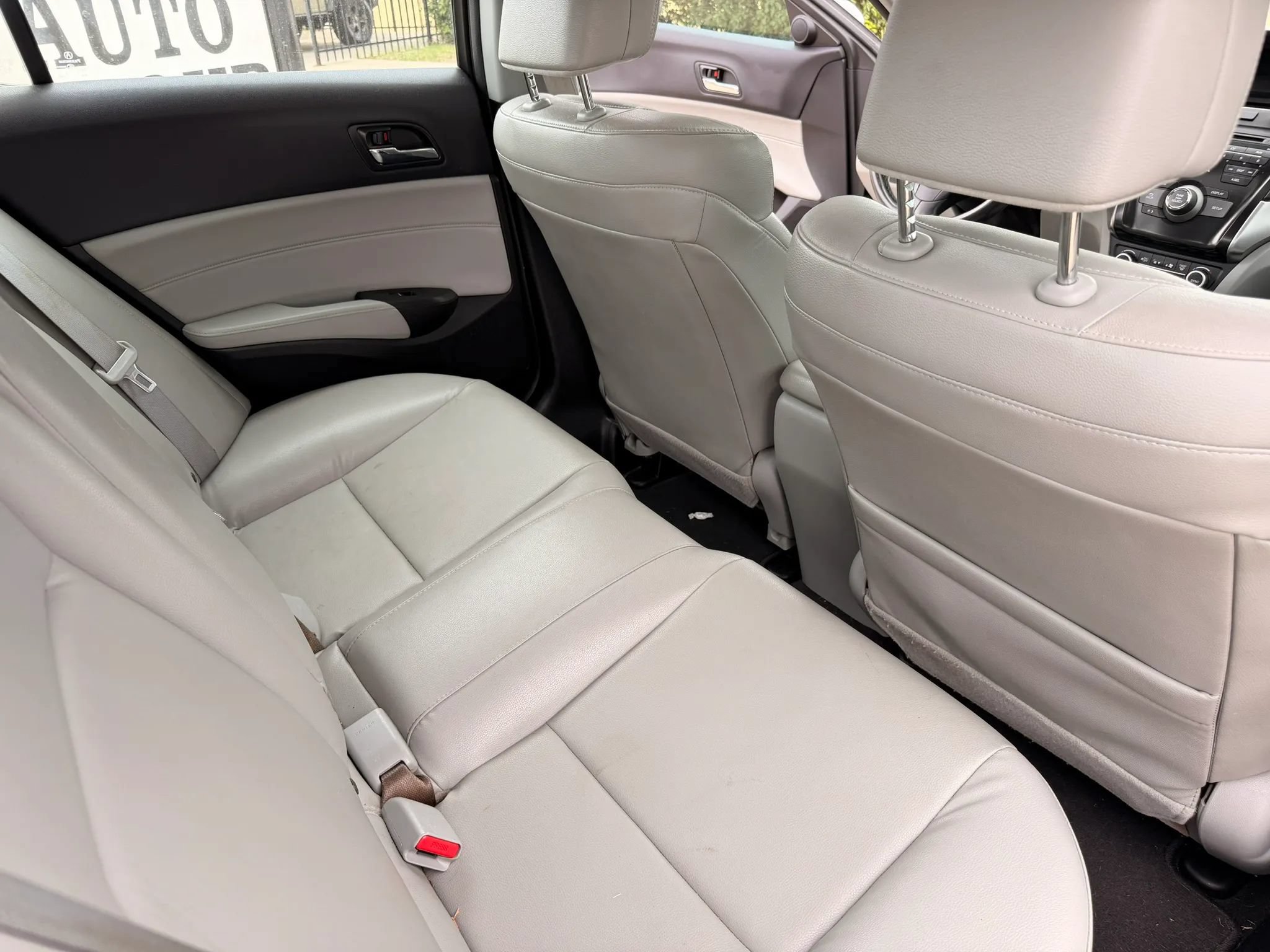 Used 2018 Acura ILX w/ Special Edition Package FWD image 16