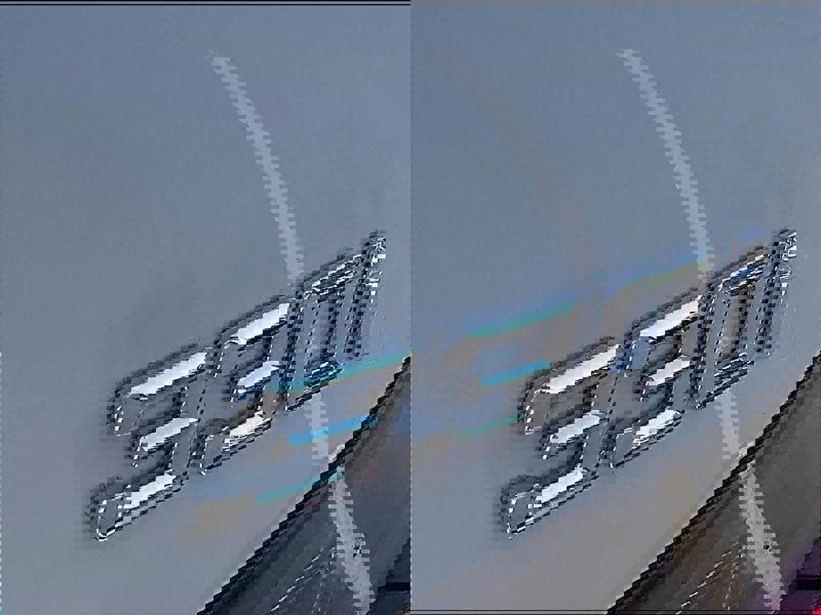 Used 2025 BMW 330i Sedan w/ M Sport Package image 10