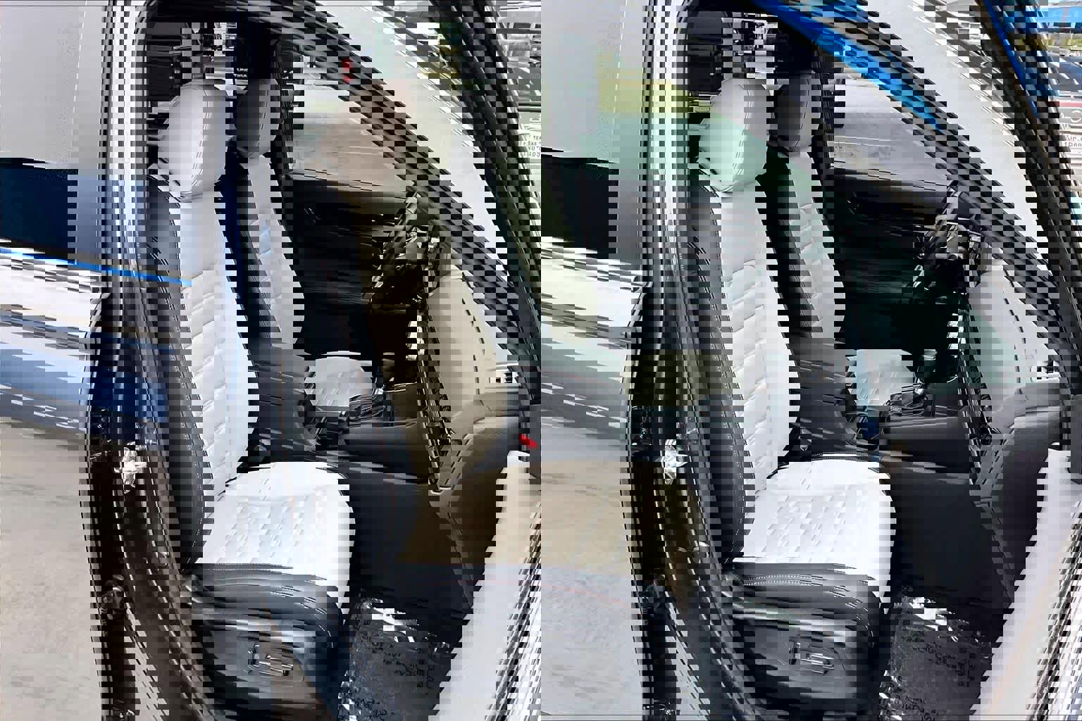 Used 2024 Honda CR-V Sport Touring image 8