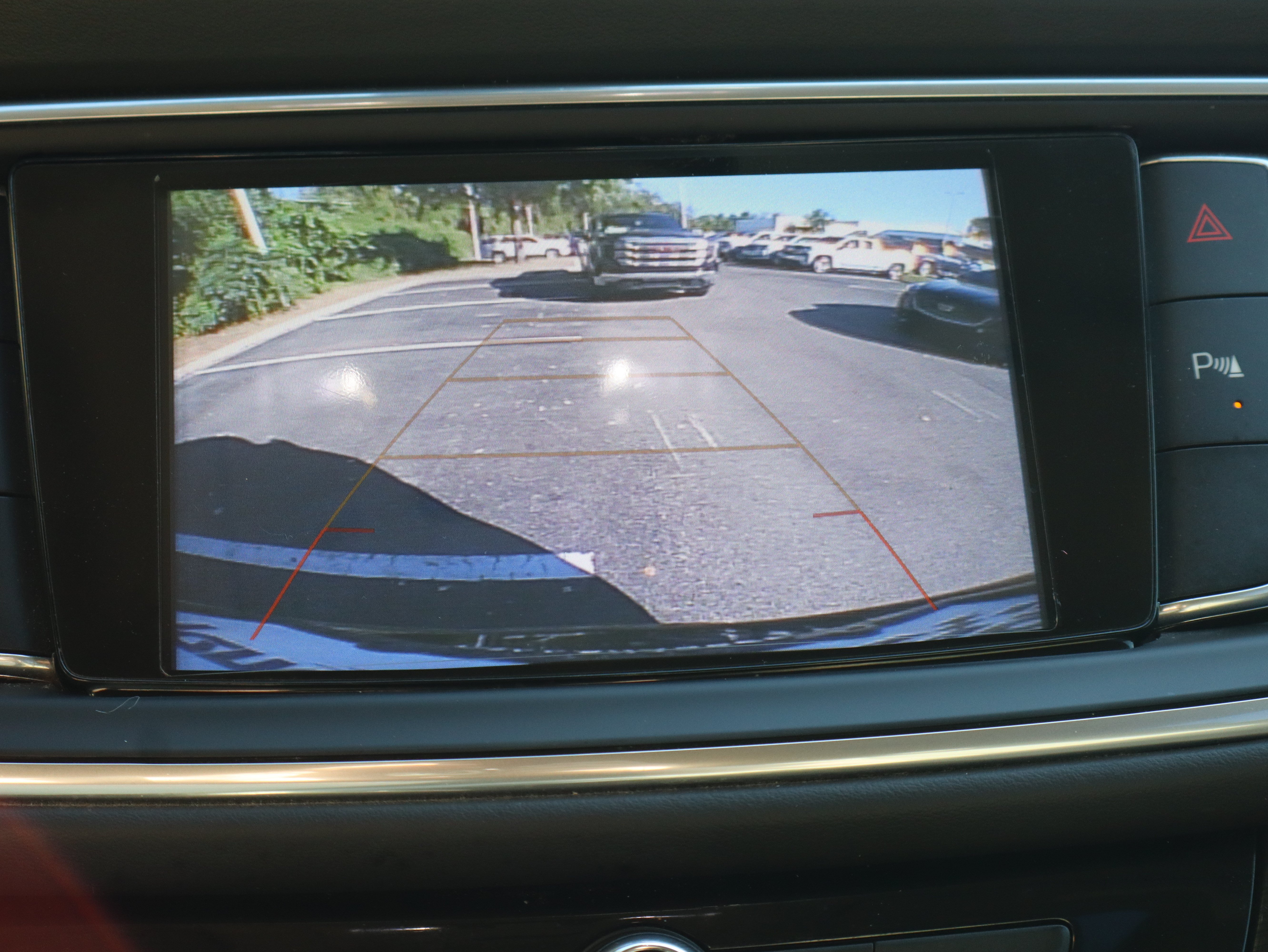 Used 2019 Buick Enclave Essence FWD image 32