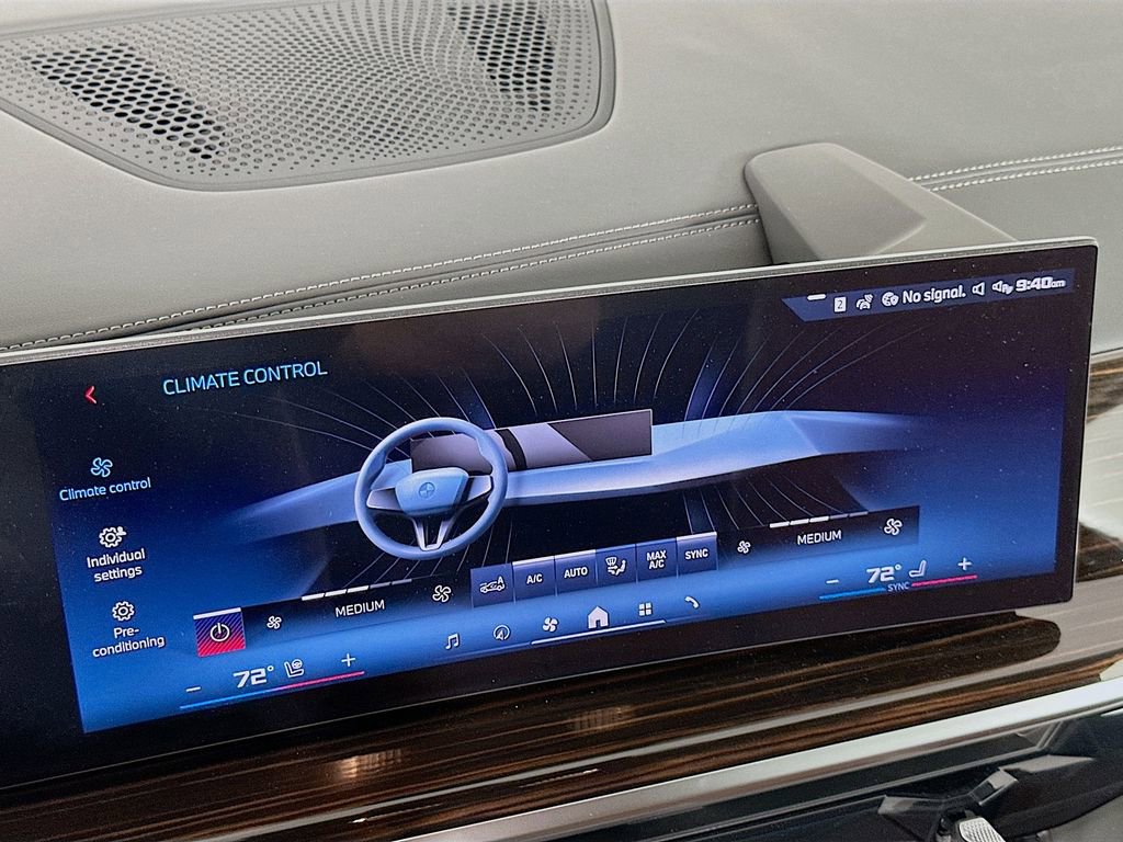 New 2026 BMW X7 M60i w/ Executive Package image 14