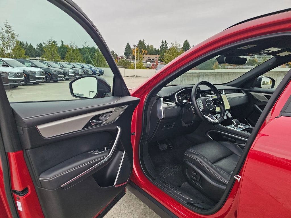 Used 2024 Jaguar F-PACE R-Dynamic S image 21