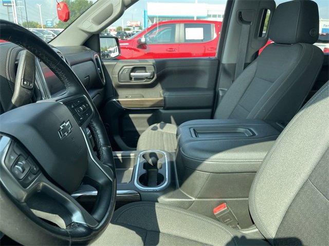 Used 2021 Chevrolet Silverado 1500 LT Trail Boss w/ Convenience Package II image 4