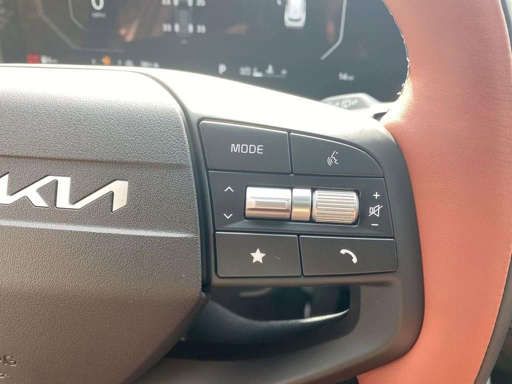 New 2026 Kia Sportage SX FWD image 39