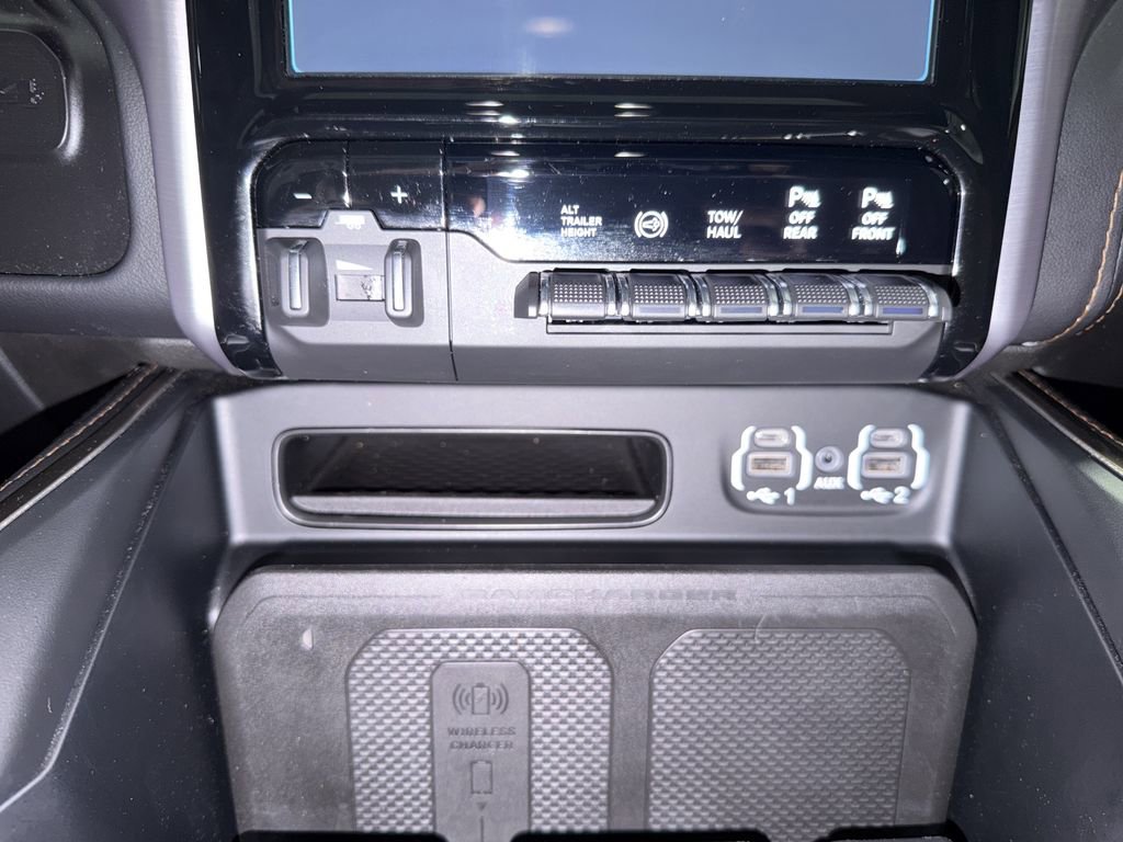 Used 2024 RAM 3500 Limited w/ Safety Group image 34