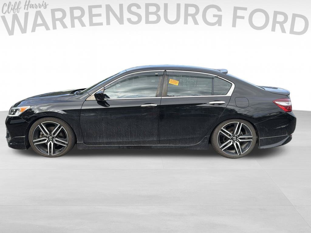 Used 2017 Honda Accord Sport image 4