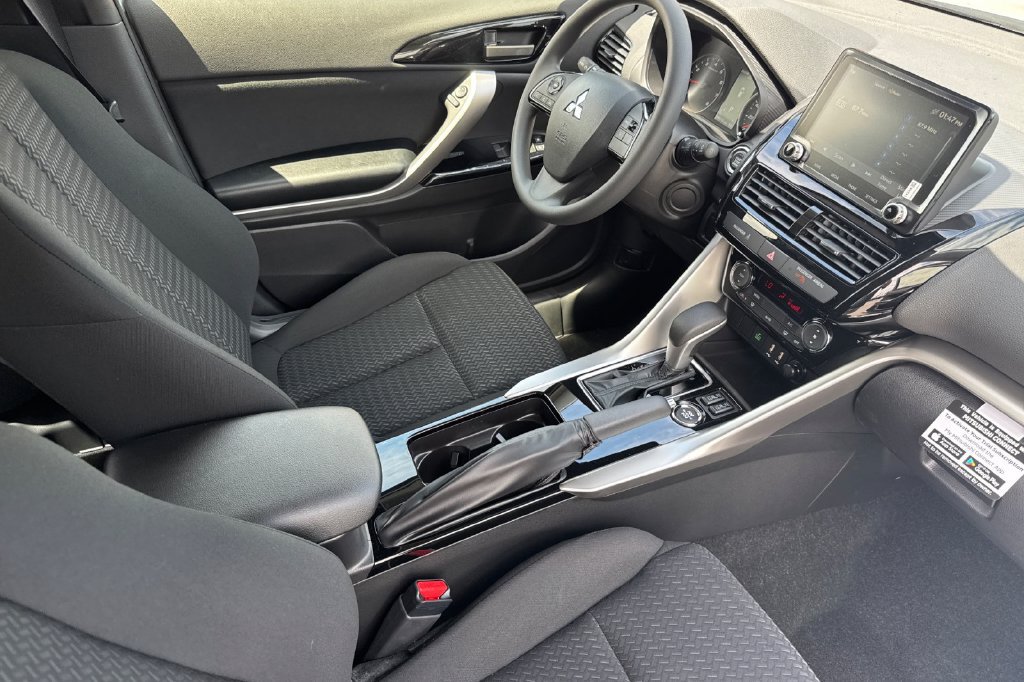 New 2026 Mitsubishi Eclipse Cross LE AWD/4WD image 17