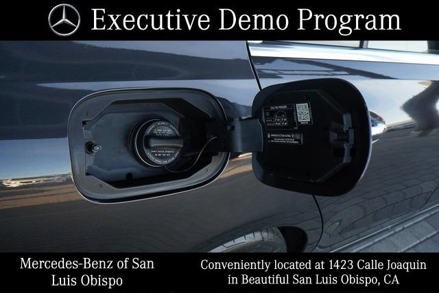 Used 2025 Mercedes-Benz C 300 Sedan image 13