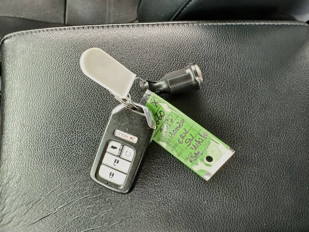 Used 2017 Honda CR-V Touring image 33