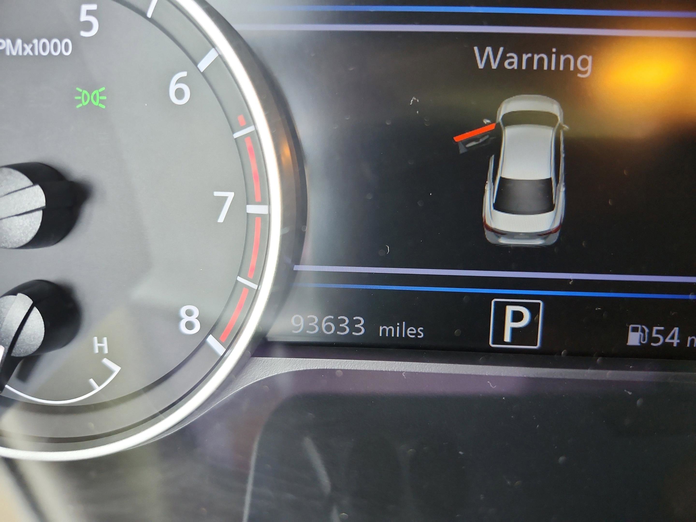 Used 2021 Nissan Sentra SV w/ SV Premium Package FWD image 11