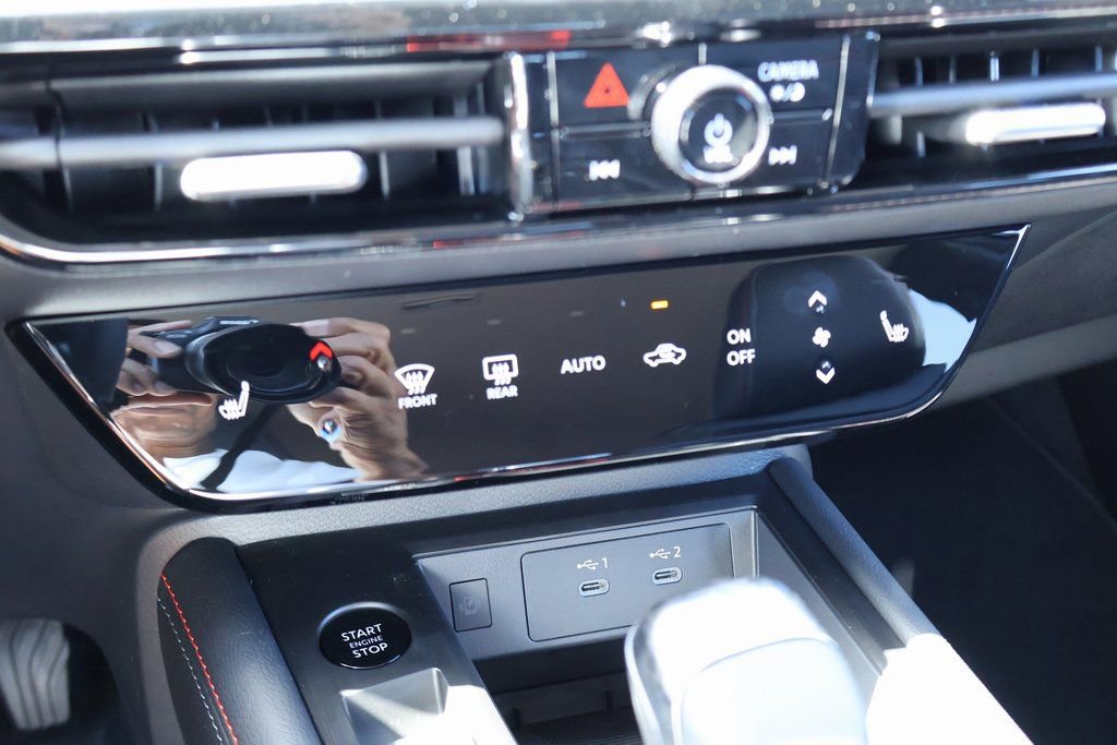 New 2026 Nissan Kicks SR w/ Cold Weather Package image 12