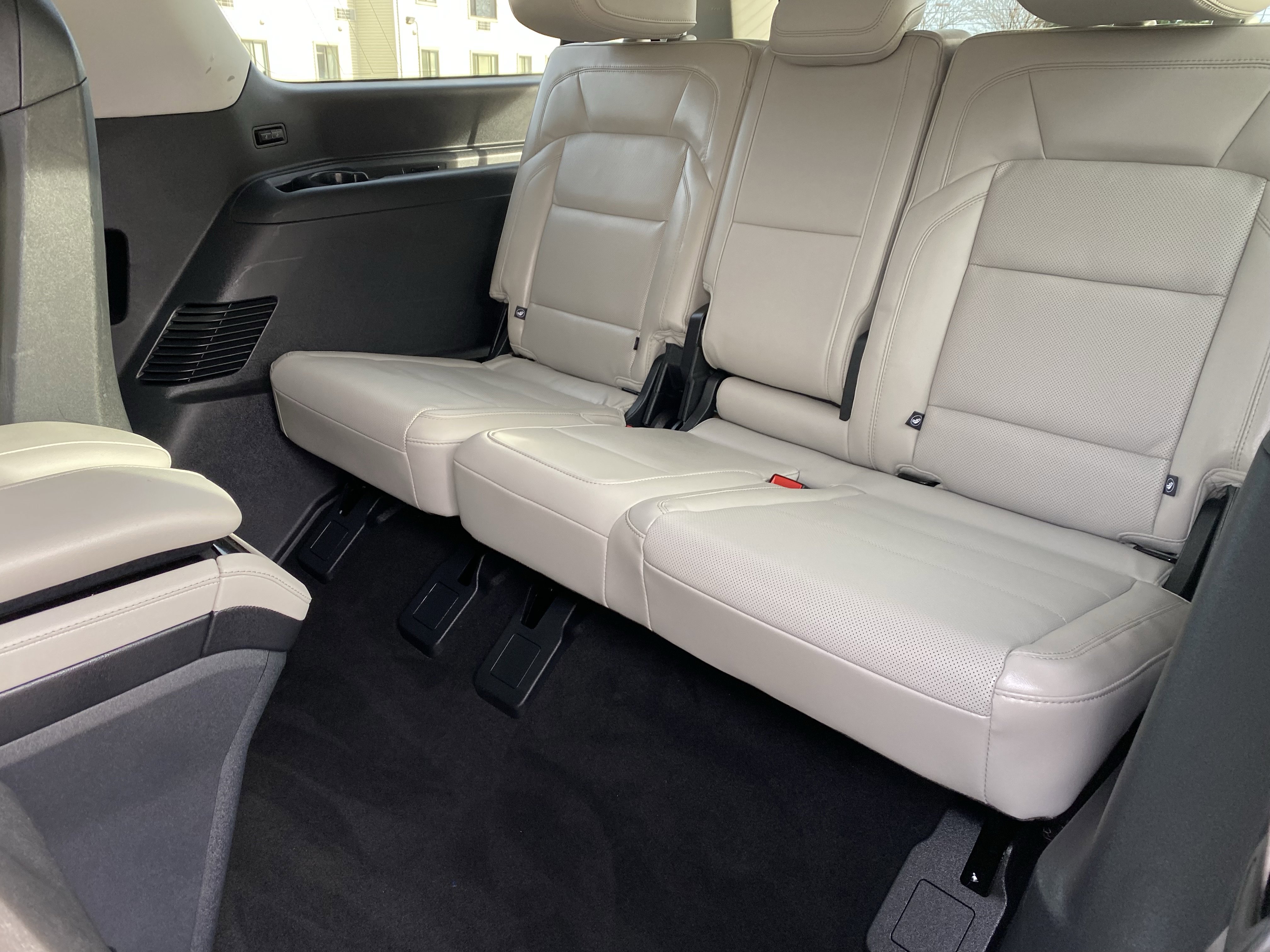 Used 2025 Lincoln Navigator L Reserve image 7