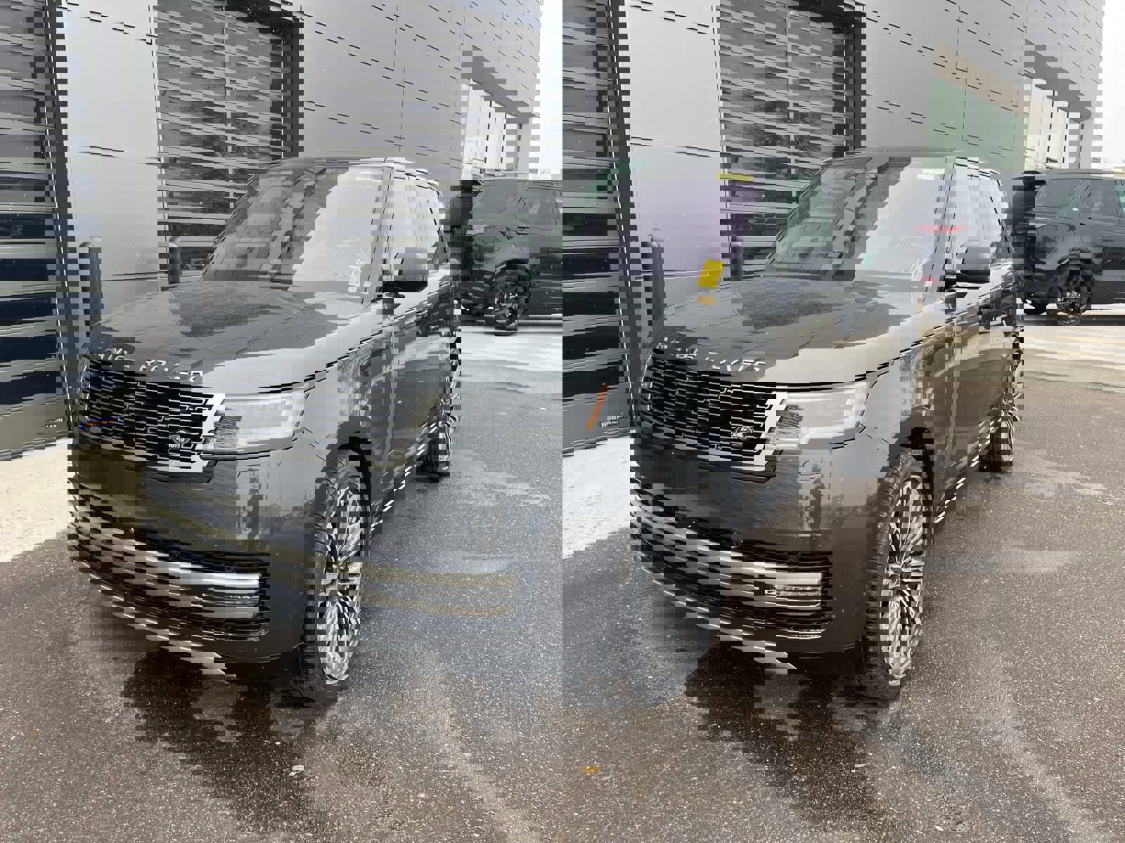 Certified 2023 Land Rover Range Rover SE image 1