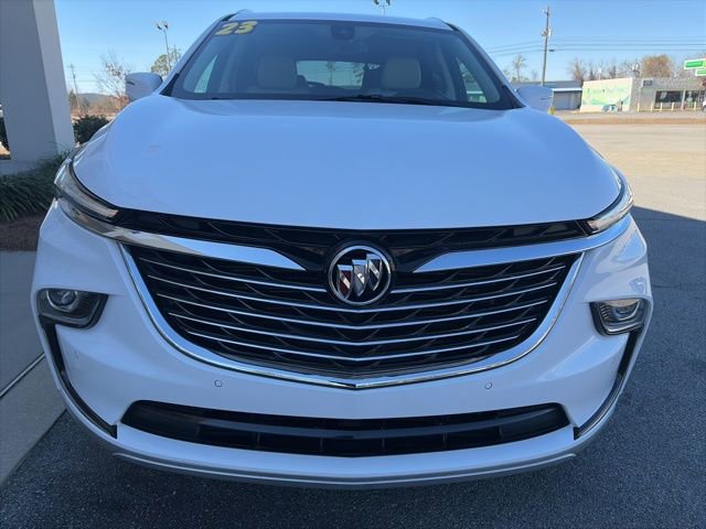 Used 2023 Buick Enclave Essence image 4