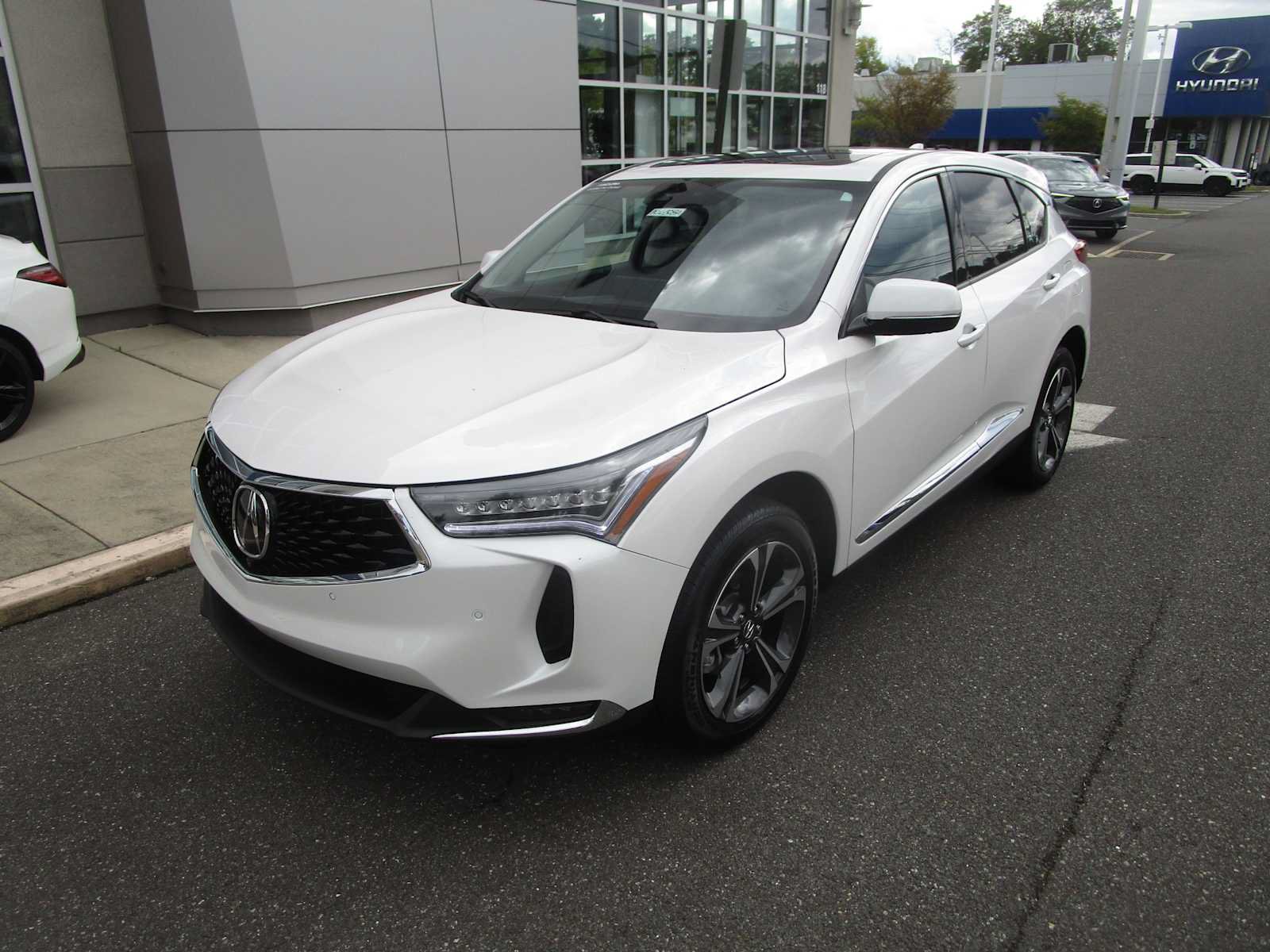 Certified 2024 Acura RDX w/ Advance Package AWD/4WD image 2