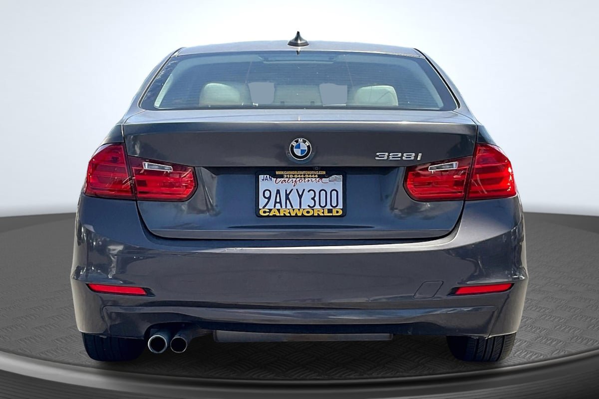 Used 2015 BMW 328i Sedan RWD image 4