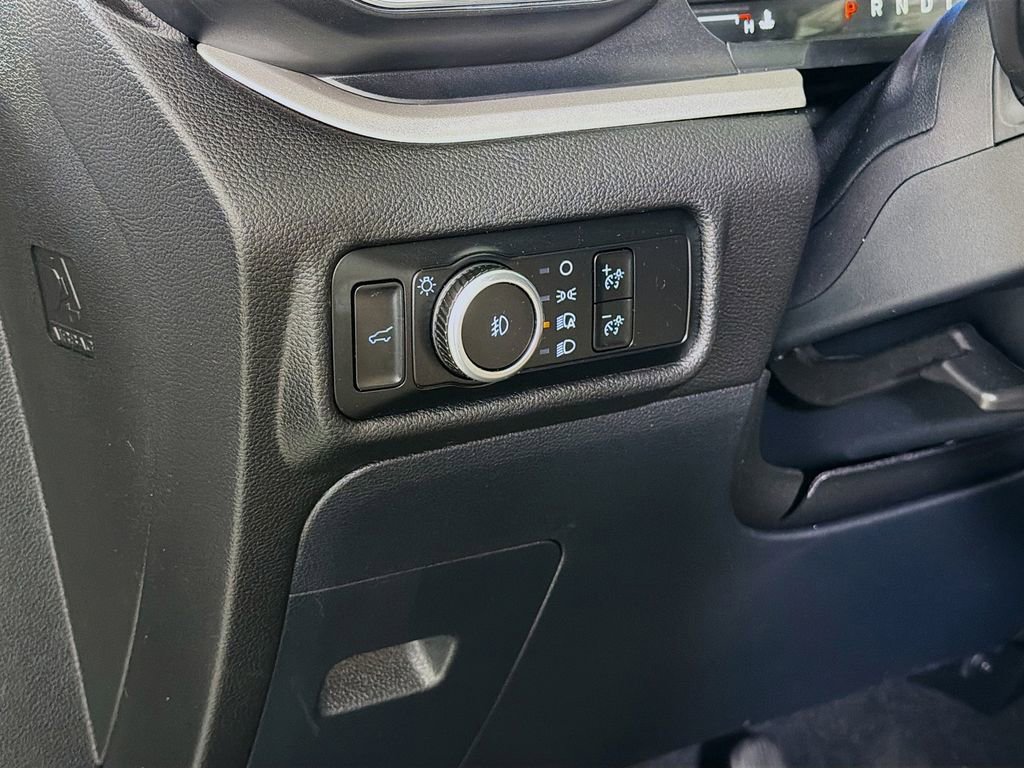 Used 2023 Ford Explorer XLT w/ Equipment Group 202A image 11