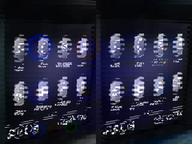 Used 2024 GMC Terrain SLT image 22