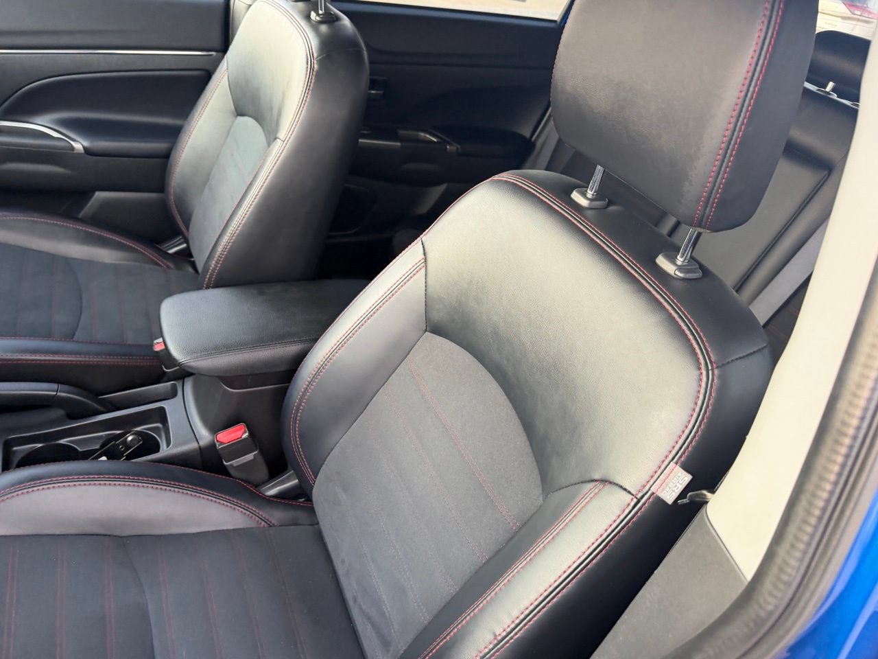 Used 2024 Mitsubishi Outlander Sport LE AWD/4WD image 32