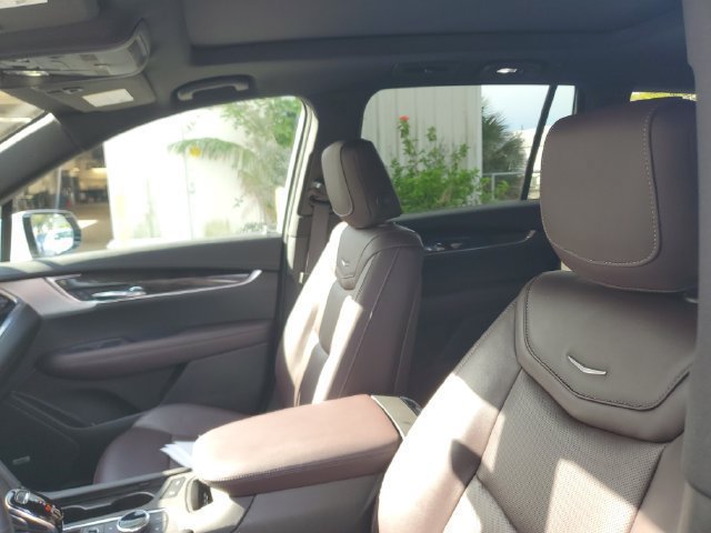 Certified 2022 Cadillac XT6 Premium Luxury w/ Technology Package AWD/4WD image 21