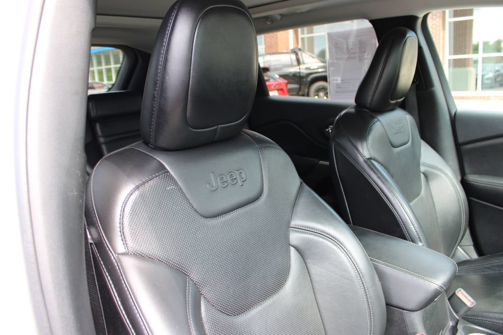 Used 2019 Jeep Cherokee Limited w/ Luxury Group AWD/4WD image 50