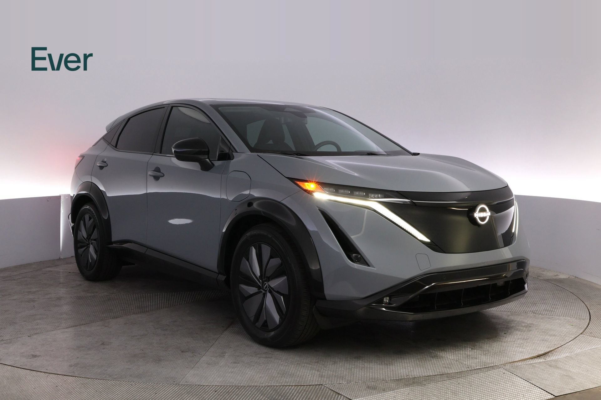 Used 2024 Nissan Ariya AWD image 13