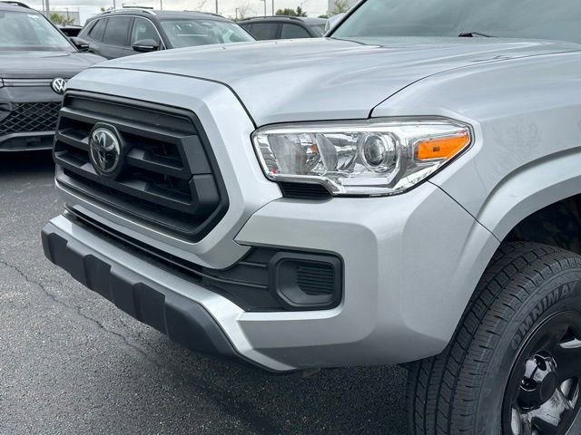 Used 2023 Toyota Tacoma SR AWD/4WD image 9