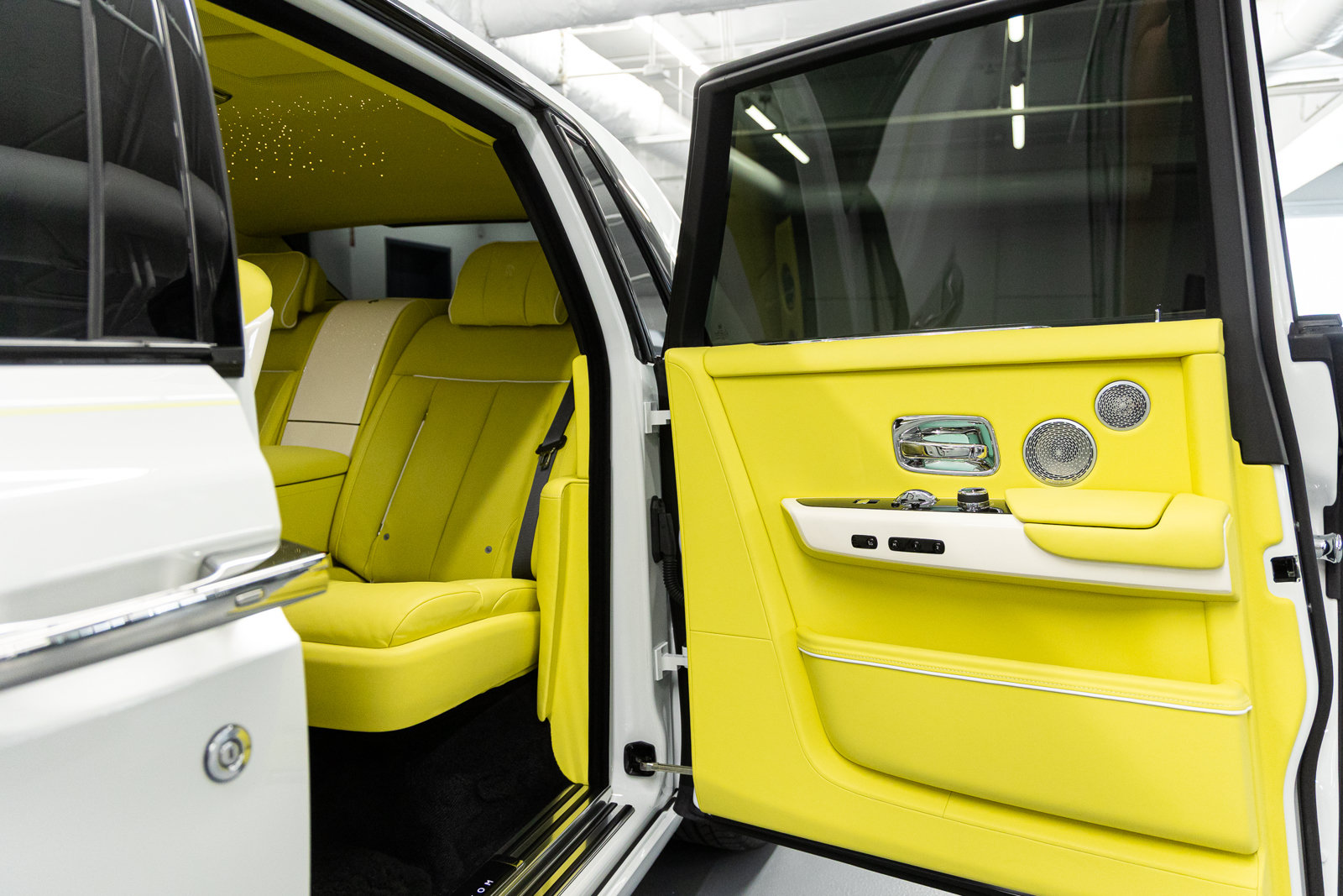 Certified 2024 Rolls-Royce Phantom Sedan w/ The Phantom Package RWD image 54